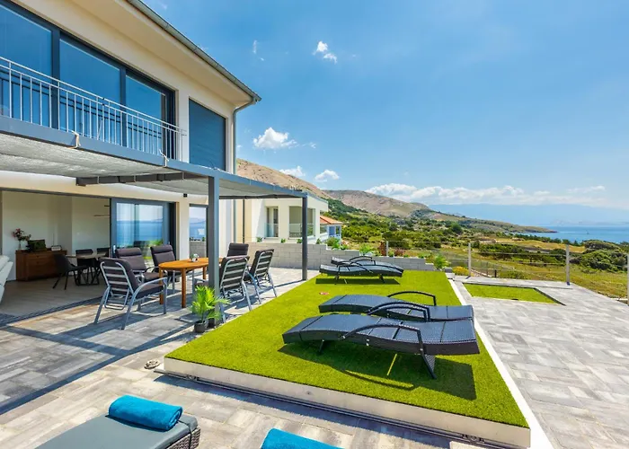 Apartment Mit Beheiztem Pool In Gracia