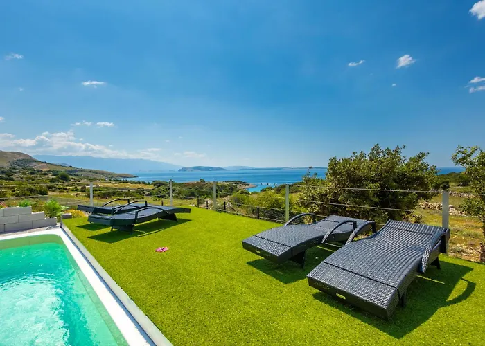 Apartment Mit Beheiztem Pool In Gracia