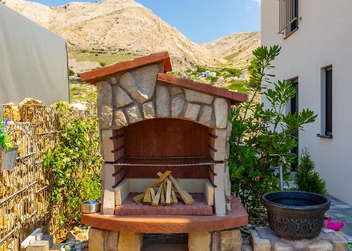 Mit Beheiztem Pool In Gracia Apartment Stara Baska