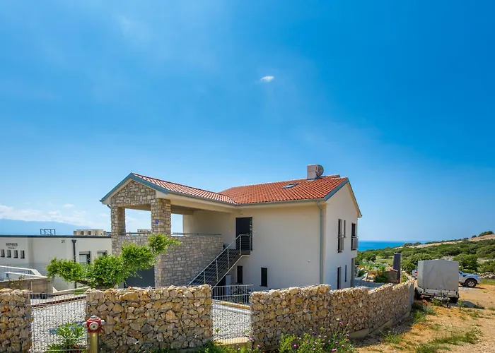 Mit Beheiztem Pool In Gracia Apartment Stara Baska