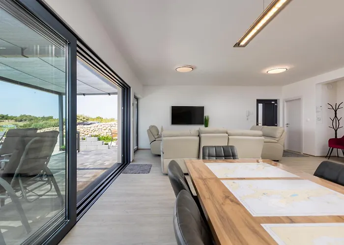 Apartment Mit Beheiztem Pool In Gracia