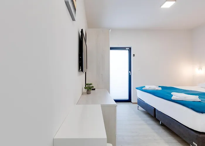 Apartment Mit Beheiztem Pool In Gracia